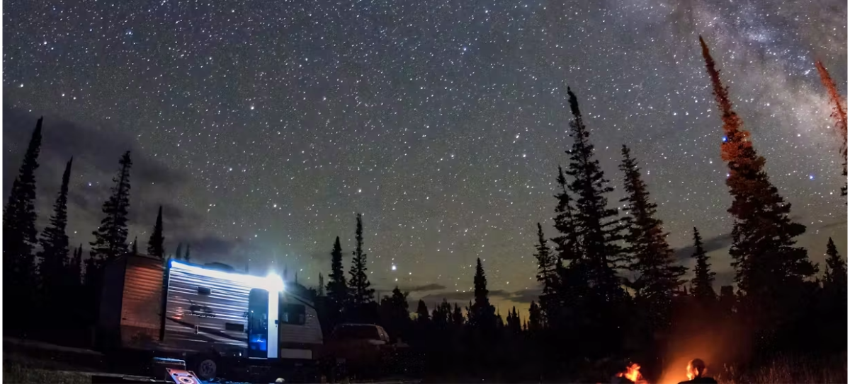 HOW TO PLAN AN EPIC RV STARGAZING TRIP