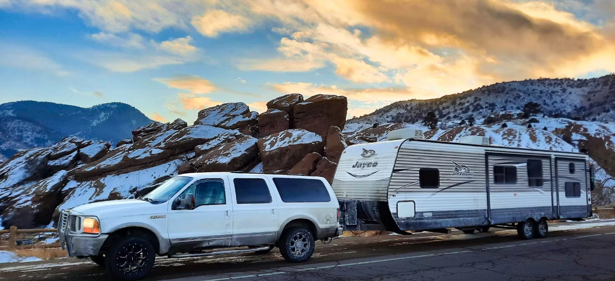 MUST-HAVE ITEMS FOR EXTENDING YOUR RV SEASON