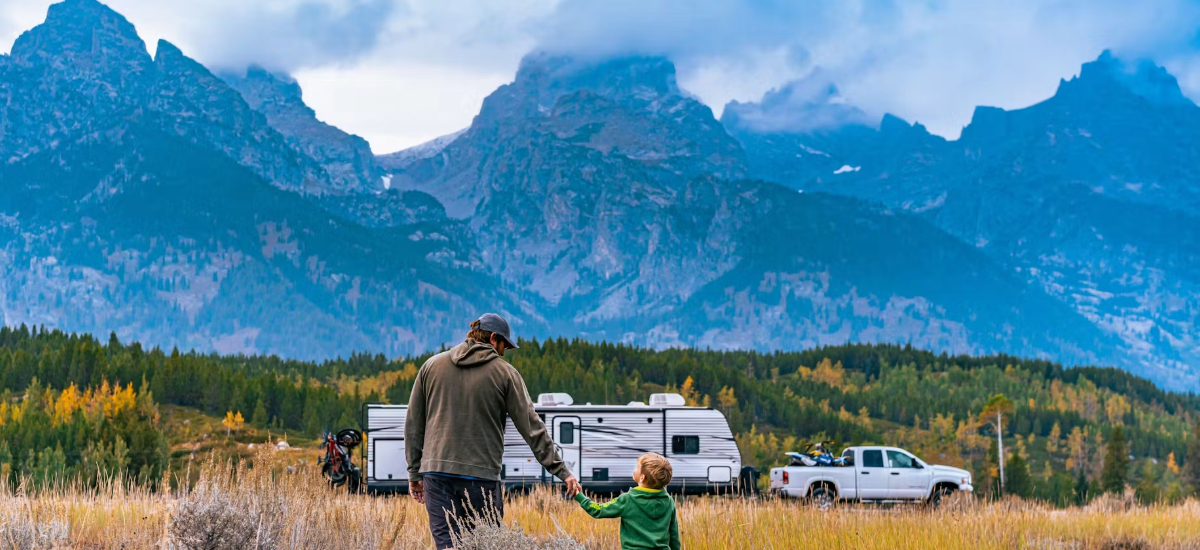 MUST-HAVE ITEMS FOR LEARNING ON THE ROAD 