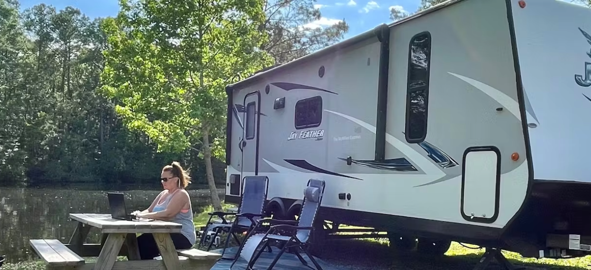 HOW RVERS CAN GET CELL SERVICE & INTERNET WHILE TRAVELING
