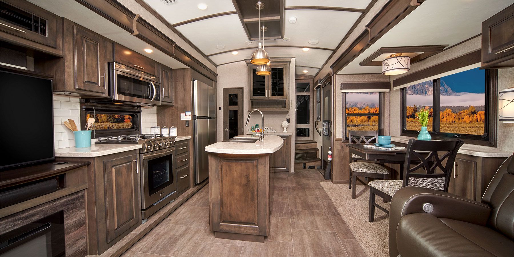 2020 Pinnacle Luxury Fifth Wheel