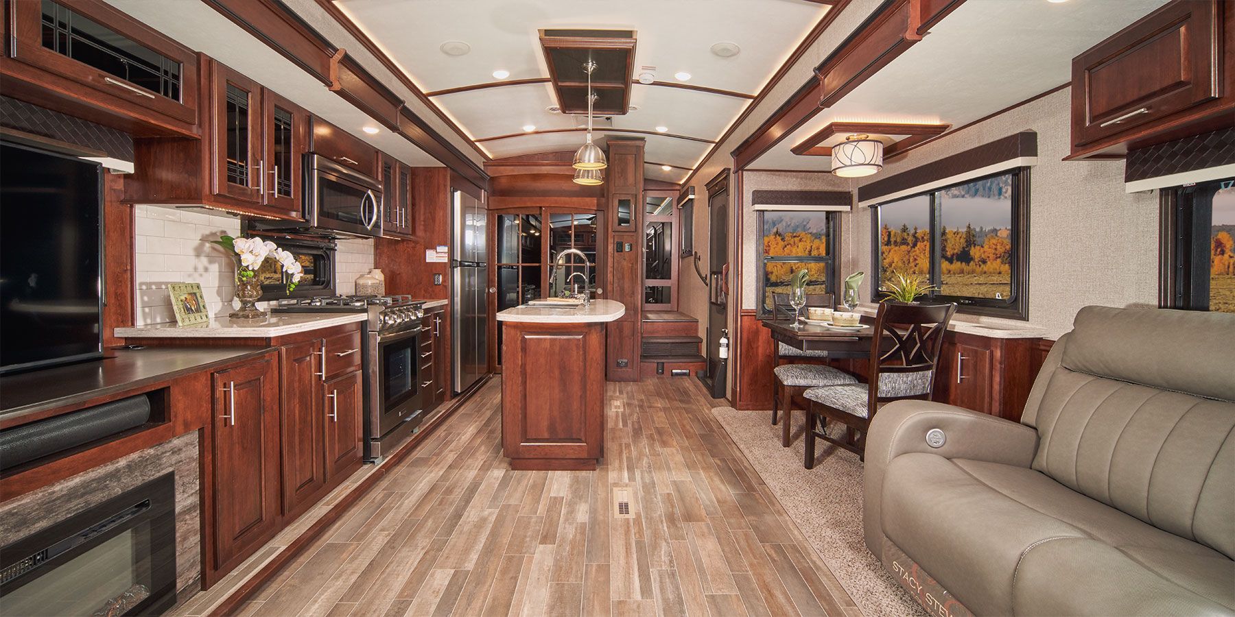 2020 Pinnacle Luxury Fifth Wheel